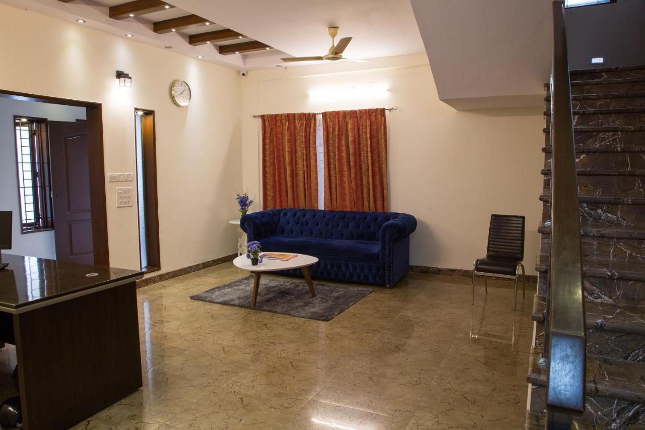 Oyo 8737 King Suites Bangalore Exterior photo